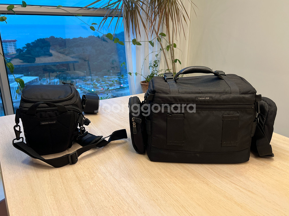 로우프로 카메라 가방 Compact AW + Toplo--1
