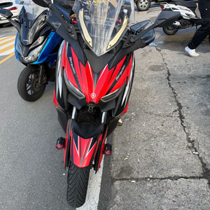 xmax 300 20년식튜닝 오토바이 팝니다