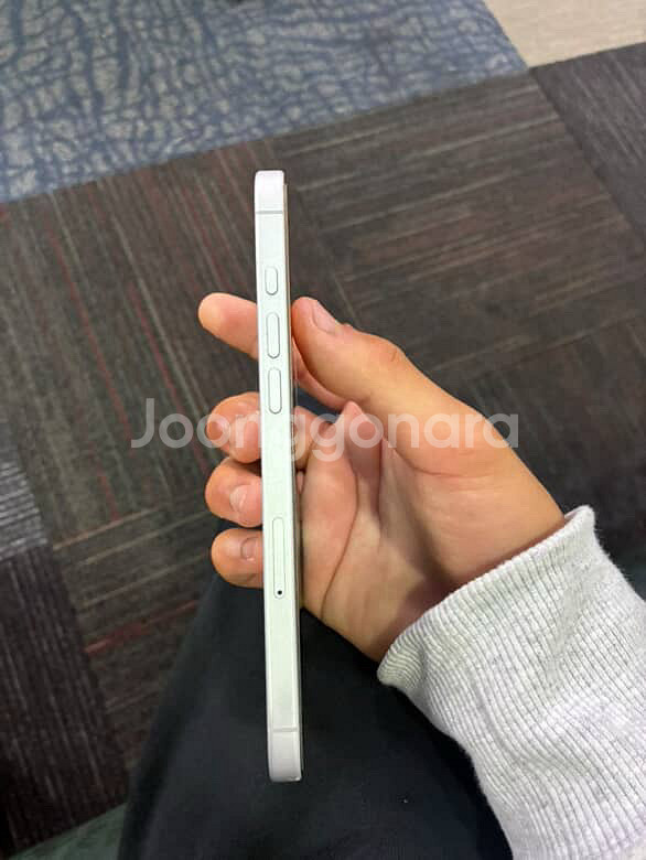 아이폰 16 플러스/흰색 128GB / 3주 사용 /--2