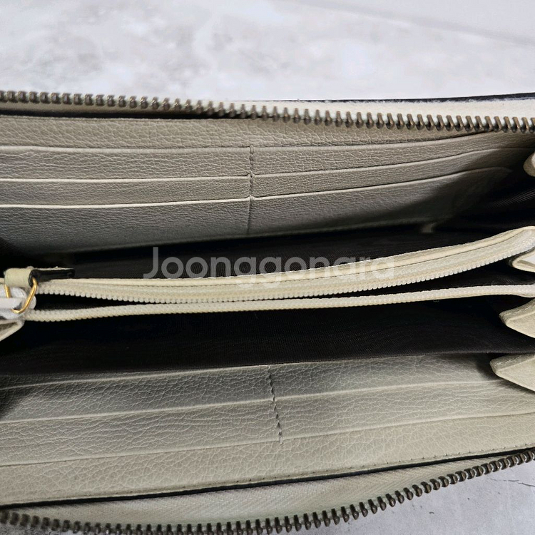 구찌 띠로고 지퍼 장지갑--4