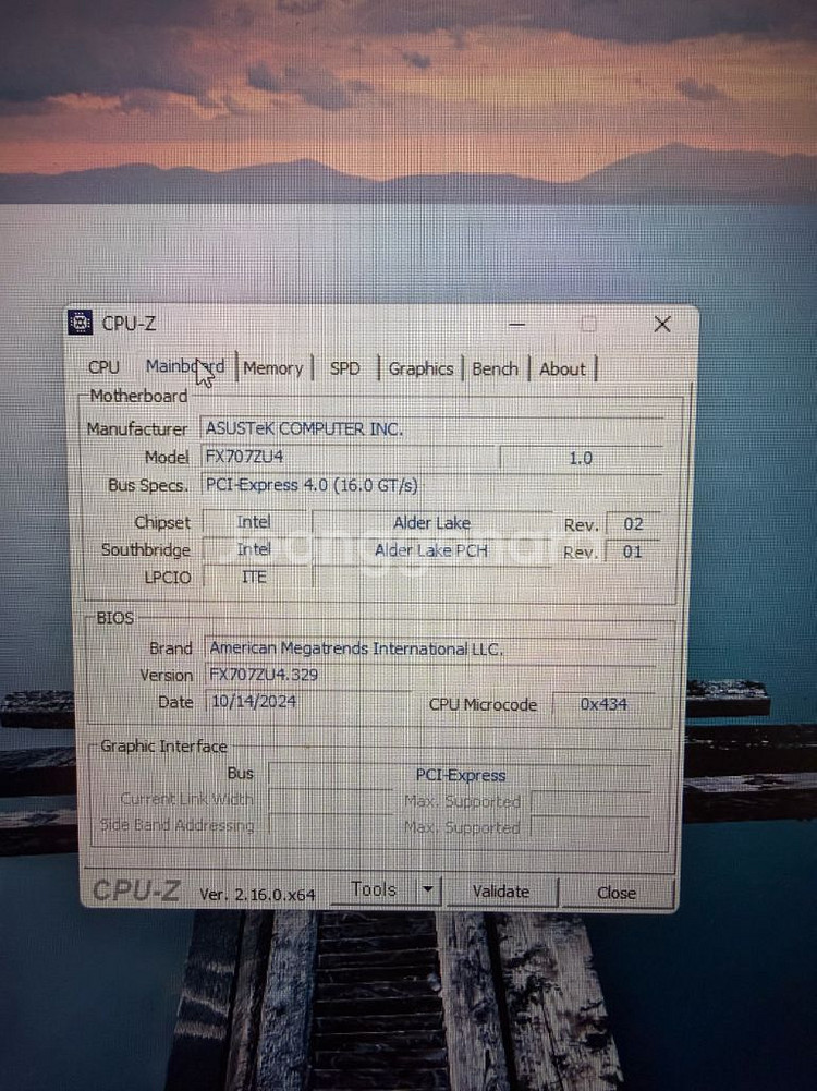 ASUS TUF Gaming FX707ZU4--2