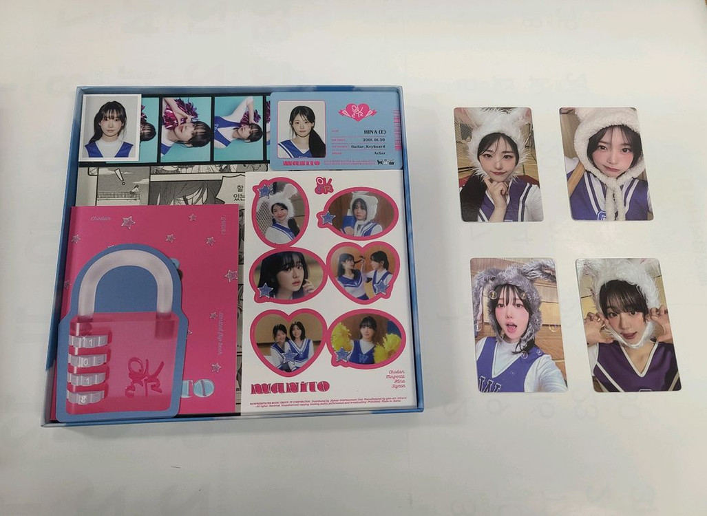 QWER 마니또 앨범 2종[단순개봉]--2