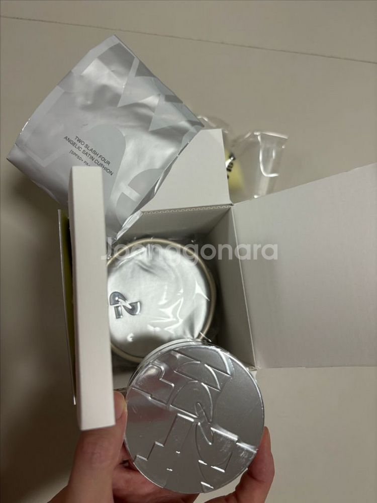 투슬래시포 엔젤릭 새틴 쿠션+파우치+리필 기획 세트--2