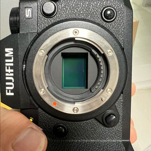 후지필름 X-h2S 바디 팝니다.