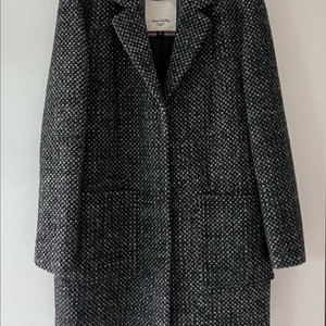 타미 코트(상태 좋음, 옷 조심히 입는 성격)