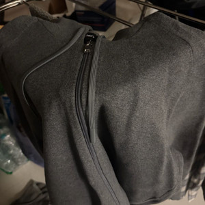 띠어리 자고 후드집업 차콜 L사이즈