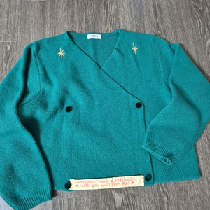 탐베레 12t가디건 팔아요~