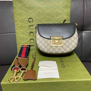 구찌 반달 패드락 가방