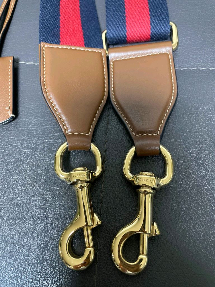 구찌 반달 패드락 가방 이미지