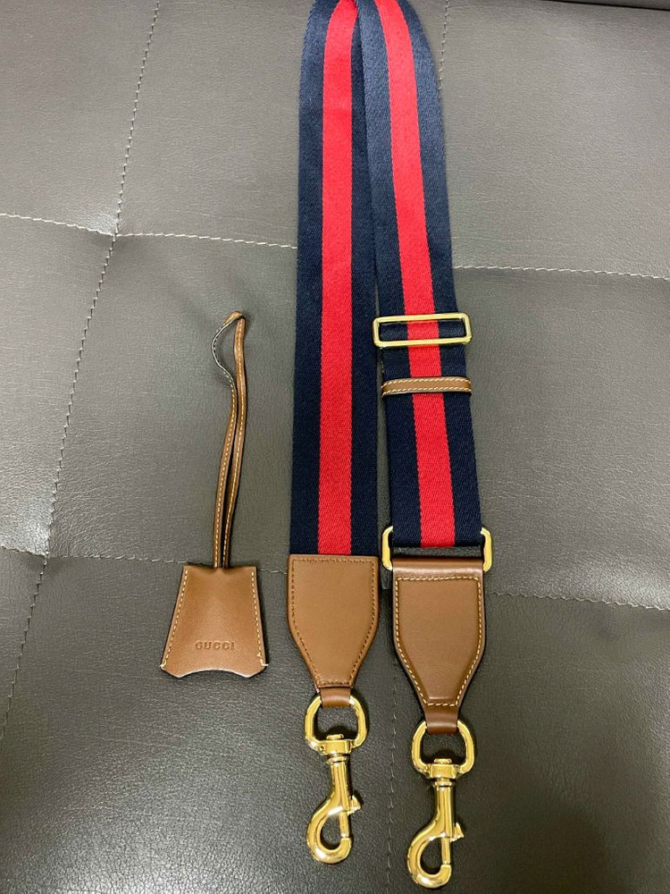 구찌 반달 패드락 가방 이미지