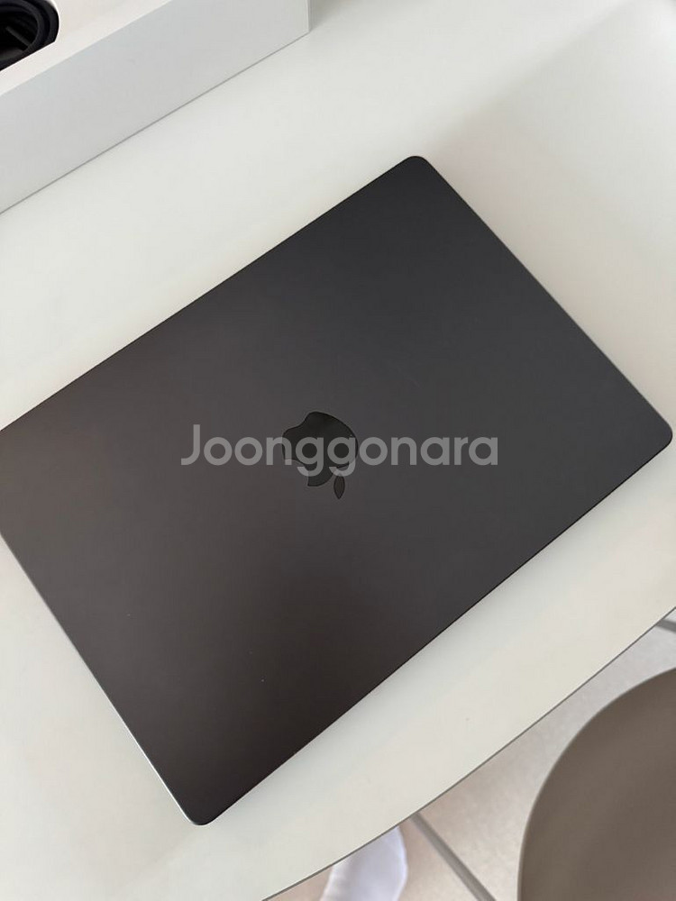 맥북 프로 14 M3 칩 18GB 512GB 스페이스--5