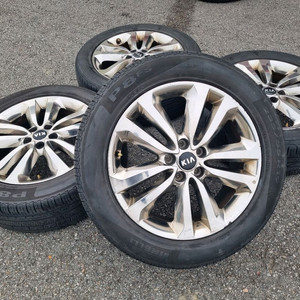 올뉴카니발 19인치 2355519 중고 휠타이어 팝니다