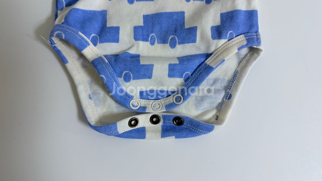 보보쇼즈 자동차 바디수트 3-6m 상태좋음--2