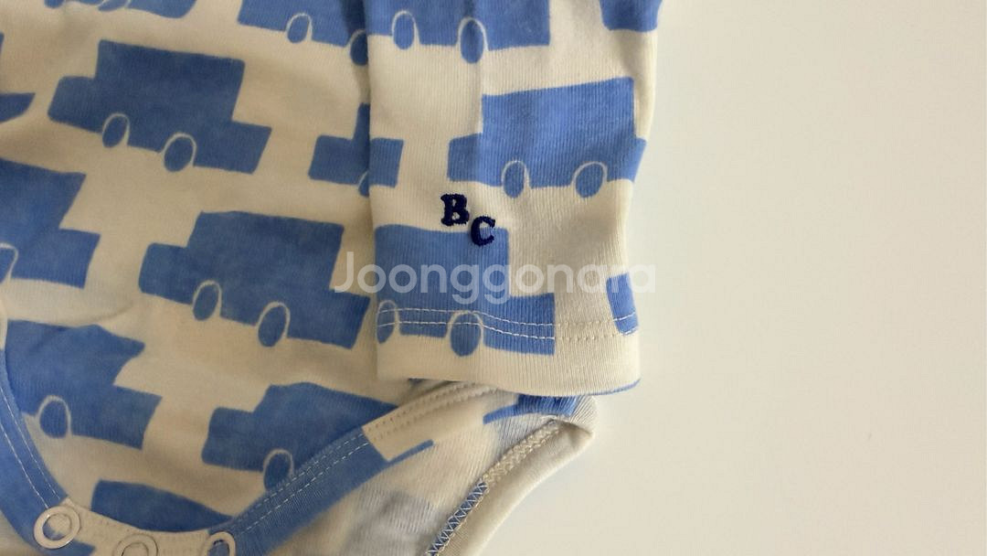 보보쇼즈 자동차 바디수트 3-6m 상태좋음--3