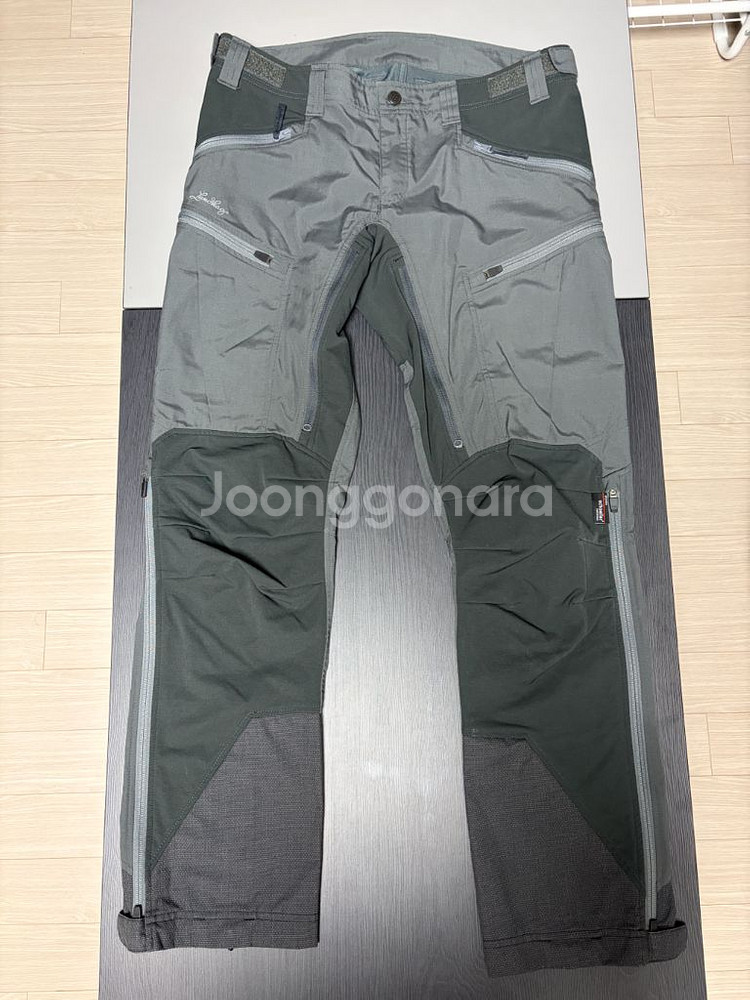 (S급)룬닥스 마케 숏 차콜색 남성 50사이즈 팝니다!--0