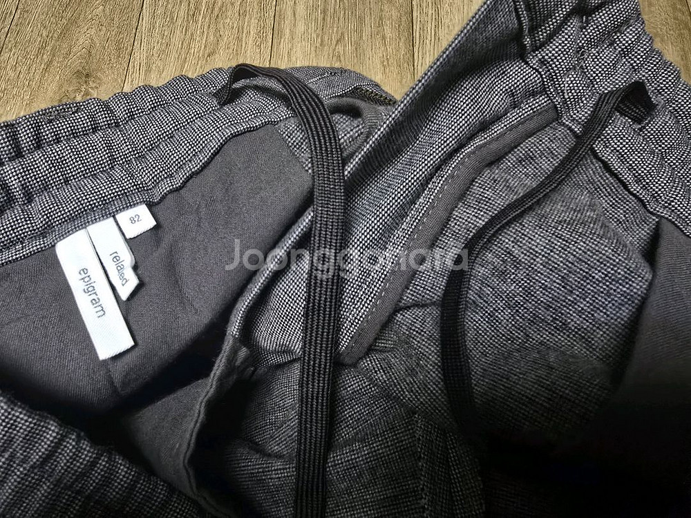 에피그램 마이크로 패턴 팬츠 82 새제품 팝니다--5