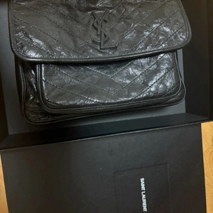 생로랑 니키백 미듐 미디움