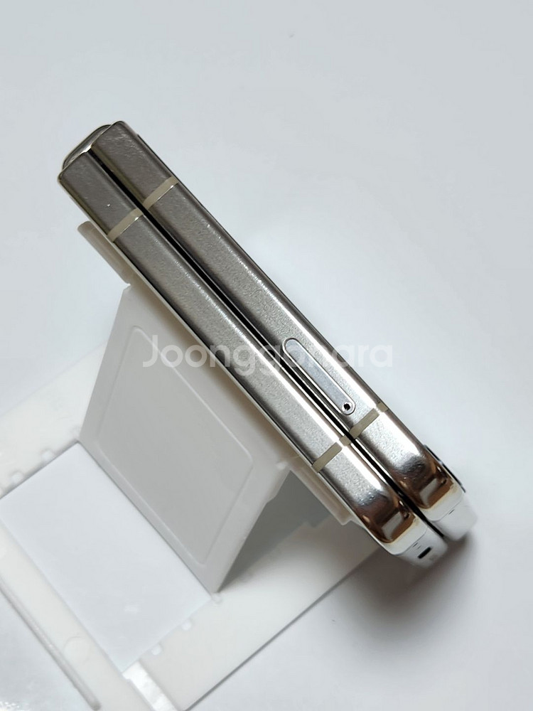 갤럭시Z플립5 256G 무잔상 크림 56598--6