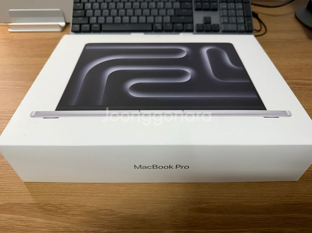 맥북 프로 M4 14인치 24GB 512GB 실버--0