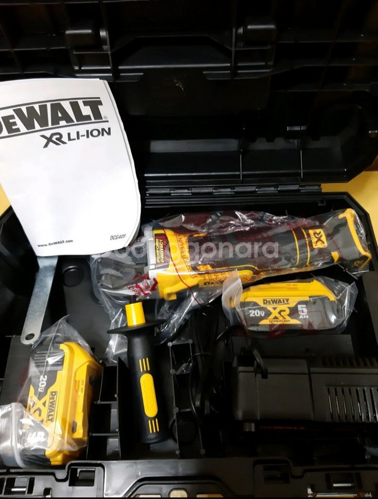 디월트 충전그라인더세트 DCG405P2--3