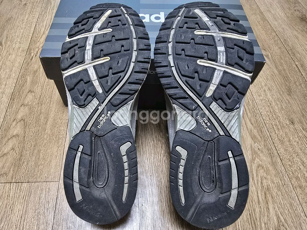 뉴발란스 993 그레이 260사이즈 팝니다--5