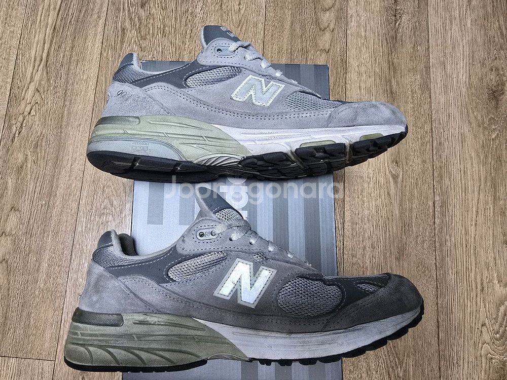 뉴발란스 993 그레이 260사이즈 팝니다--2