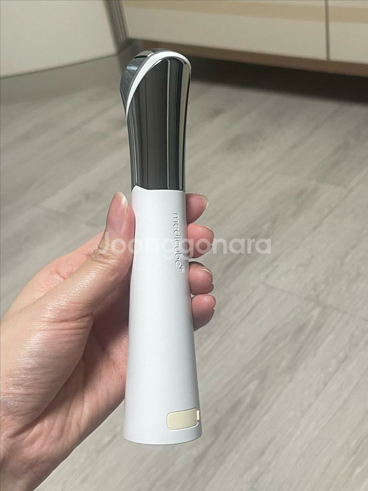 메디큐브 에이지알 에어샷--3