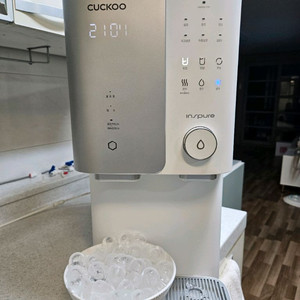 쿠쿠얼음 냉온정수기(특A급)네고가능