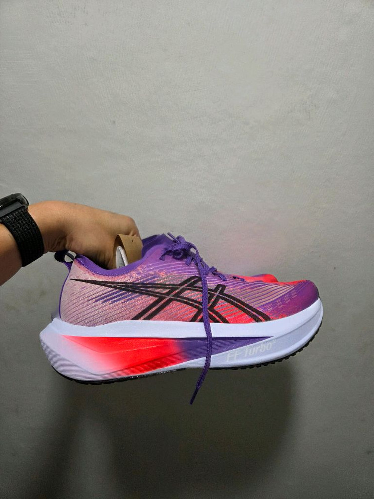 러닝화 아식스 메가블라스트 265 신품급 판매.--1