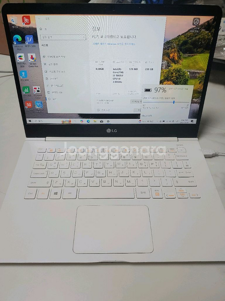 LG gram 노트북(14인치 i3 8램 256SSD)--1