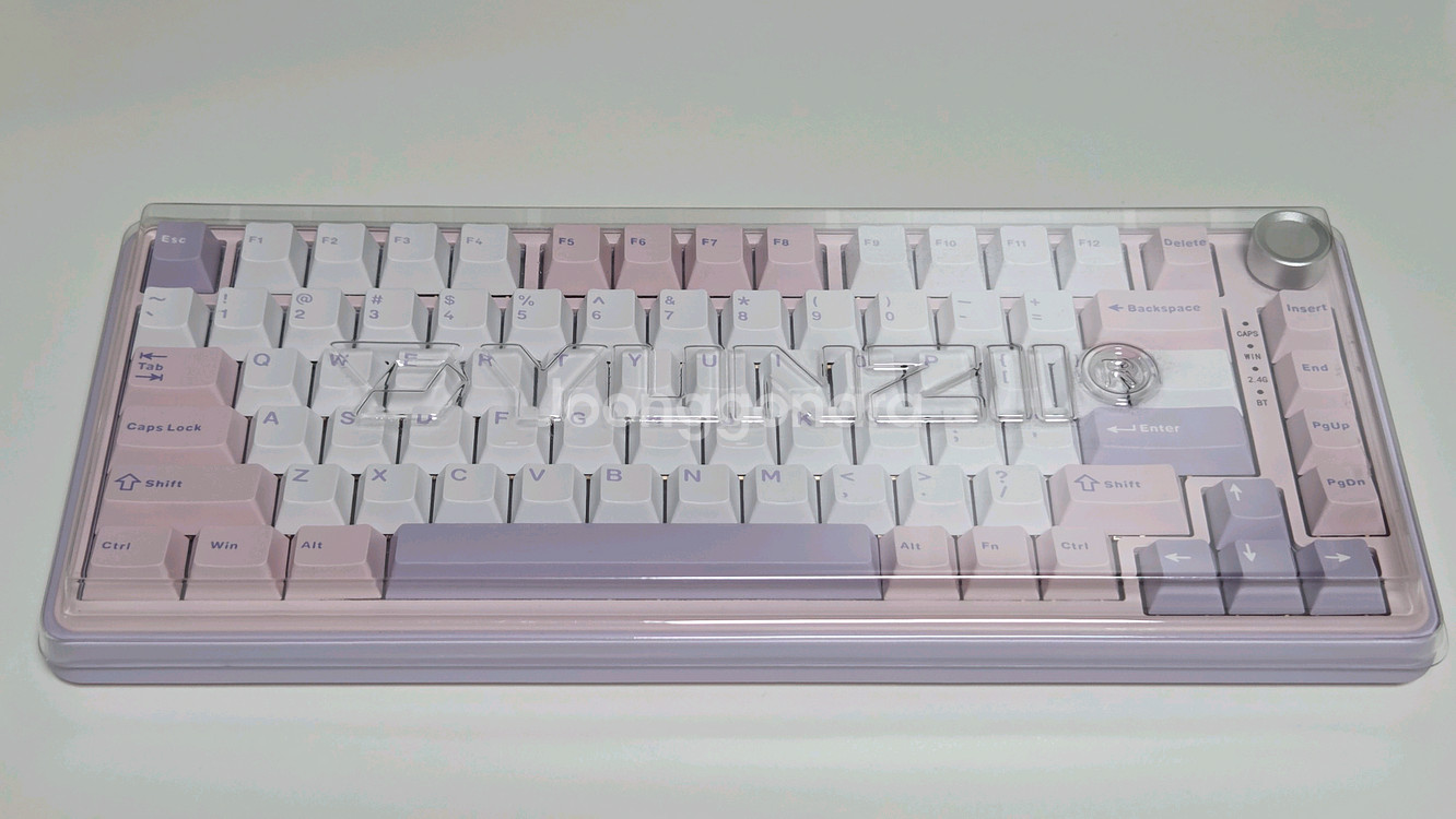 yunzii b75 pro 핑크색 키보드 (손윤활 완료--1
