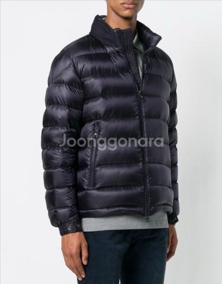 [1] 몽클레어 넥로고 남성 패딩--0