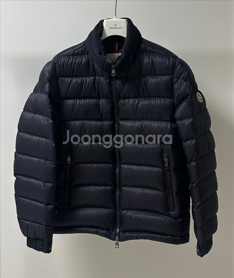 [1] 몽클레어 넥로고 남성 패딩--1