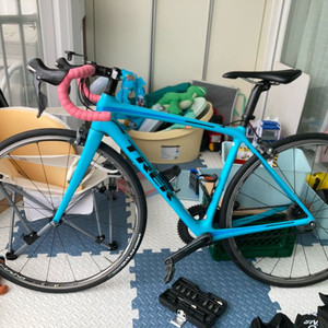 트렉 에몬다 sl6 풀카본 + 듀라 휠셋