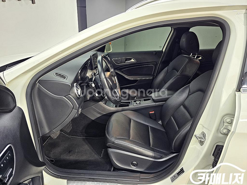 [벤츠]GLA클래스 X156 GLA200 CDI 4MA--7