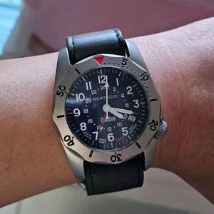 베르투치 a-2tr gmt, 콜라보에디션 한정판 시계