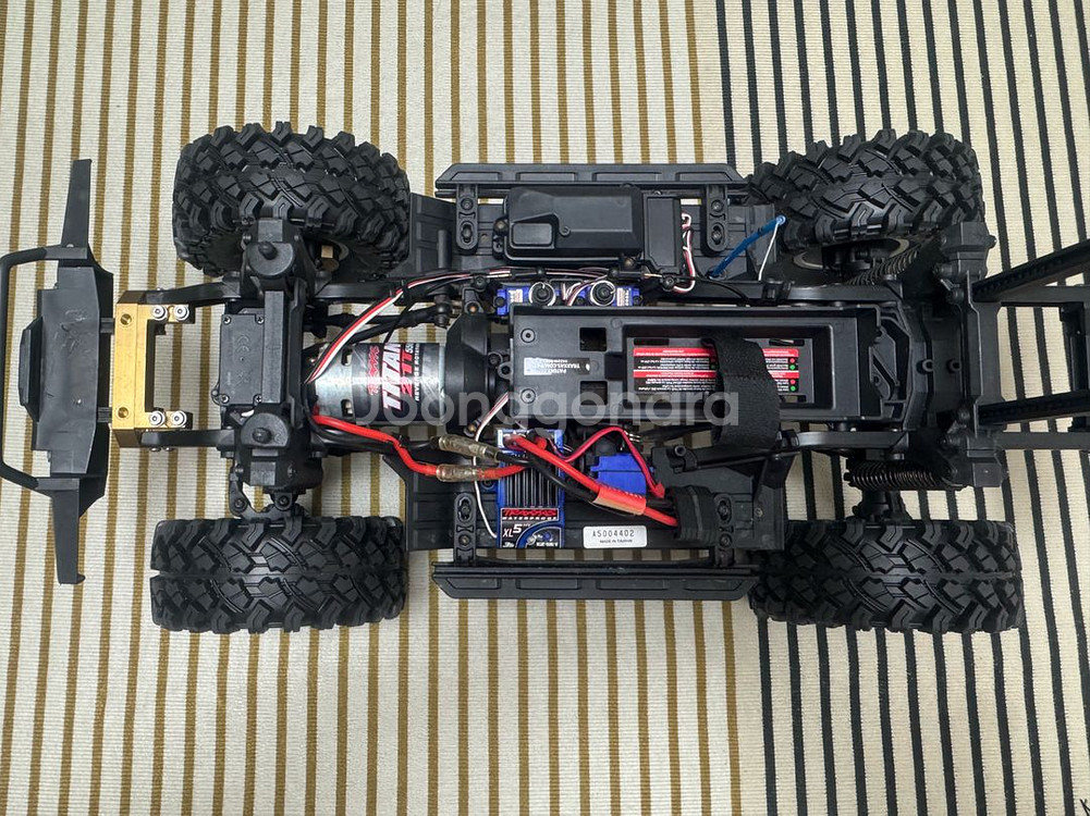 트랙사스 TRX4 디펜더 하이트레일 RC--4