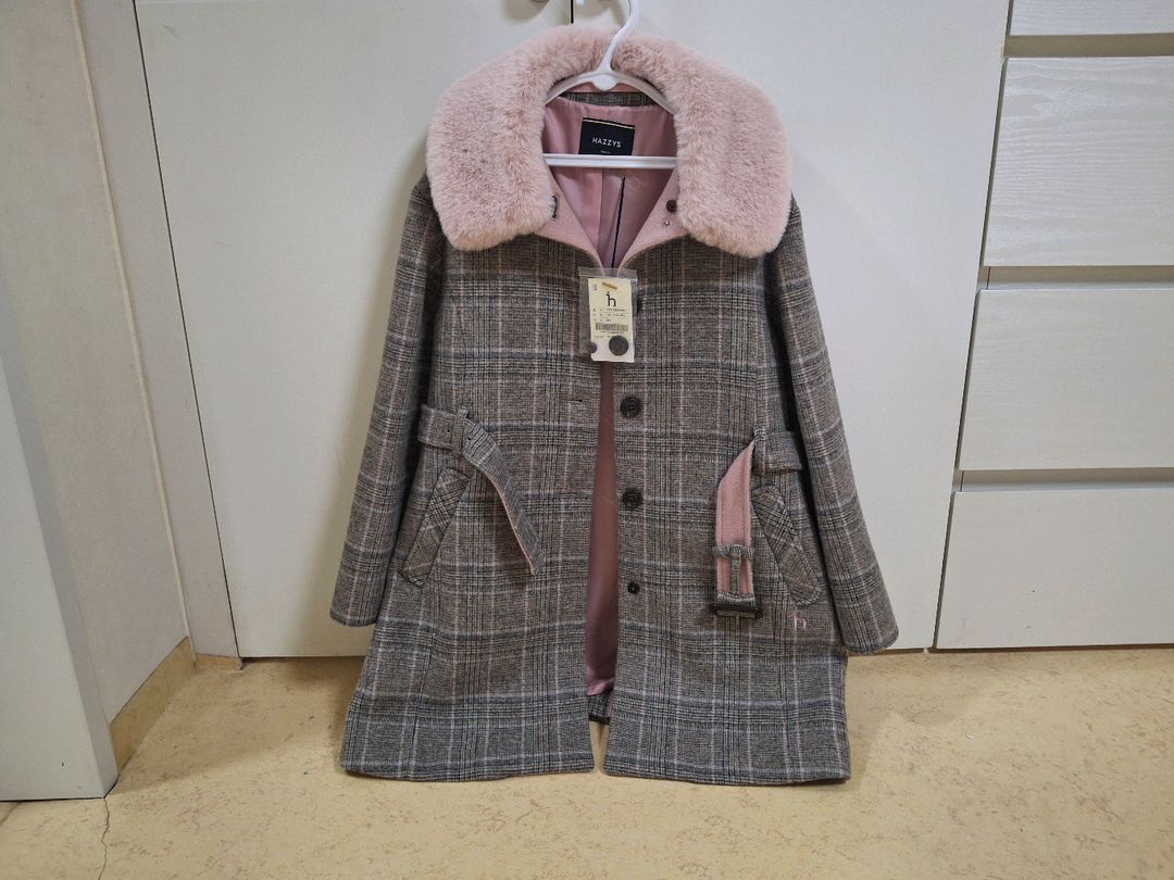 헤지스키즈 145사이즈(11y)여아코트 택있는 새상품