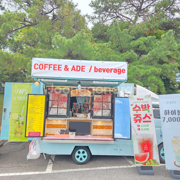 17년식 커피차 팝니다.--0