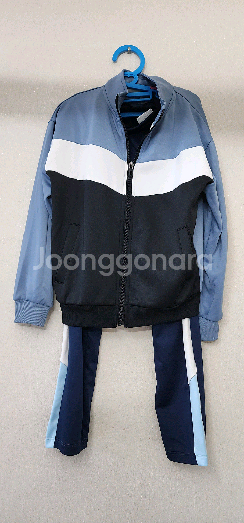 탑텐 키즈 130 츄리닝 상하 2벌--2