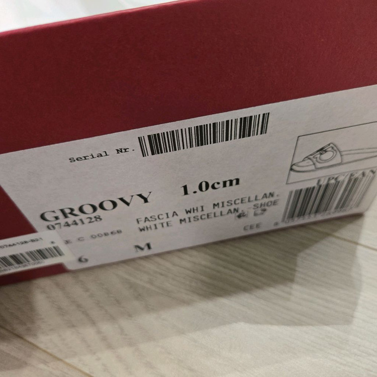 페라가모 슬리퍼--2