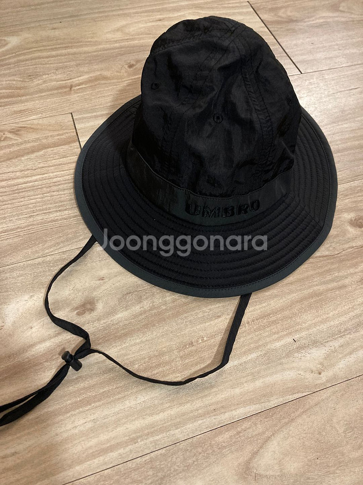 엄브로 버킷 블랙 팝니다.--0