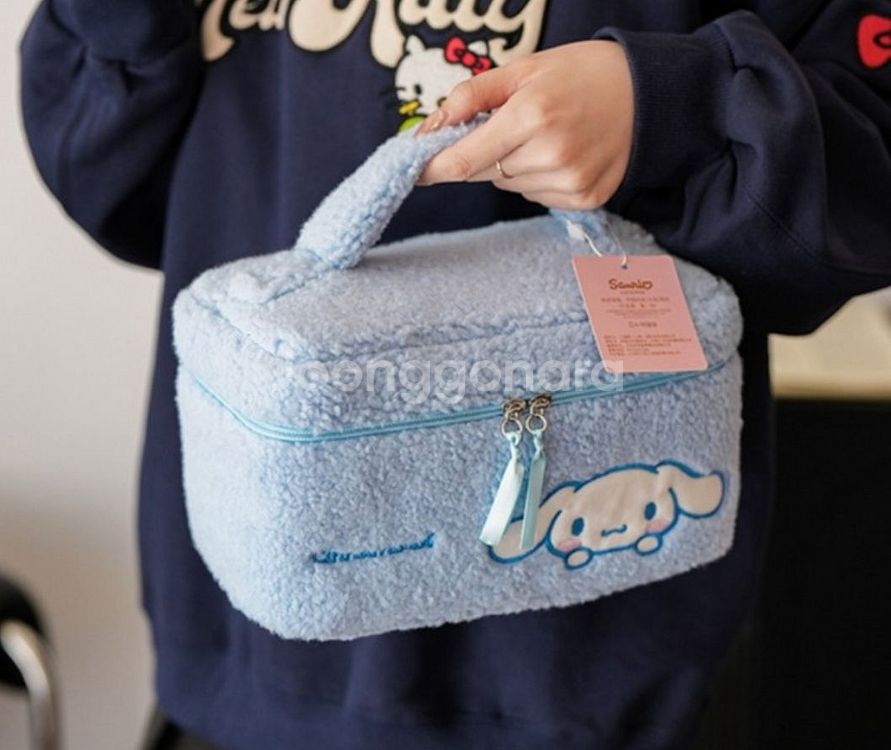 산리오 시나모롤 뽀글이 대용량 파우치--3