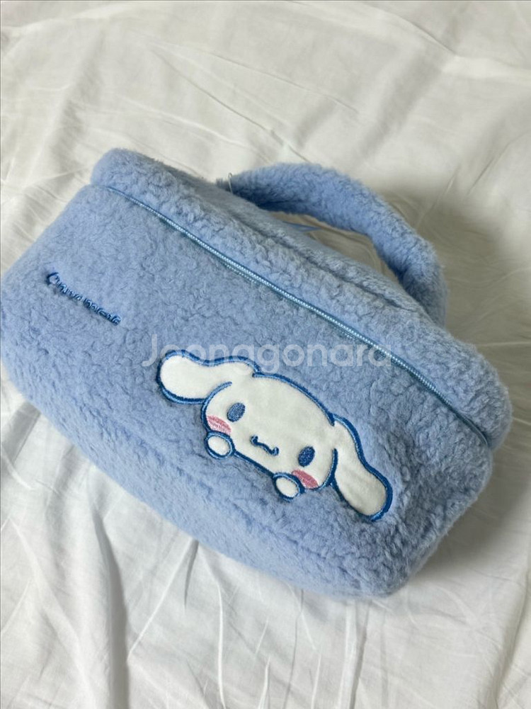 산리오 시나모롤 뽀글이 대용량 파우치--6