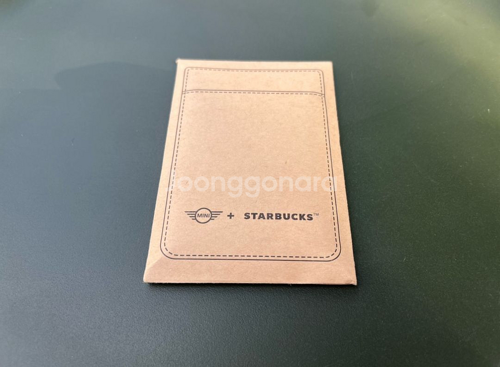스타벅스 미니쿠퍼 맥세이프 마그네틱 카드지갑 새상품--1