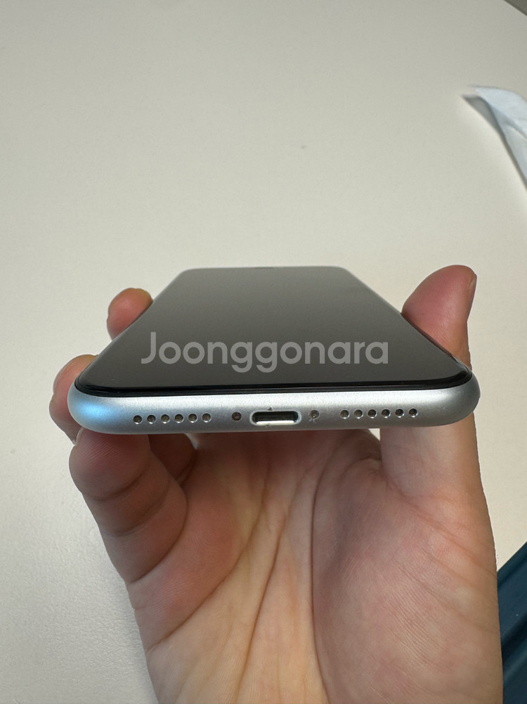아이폰 XR 화이트 128GB--4