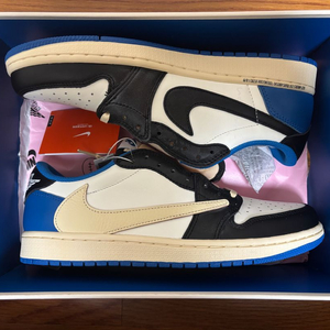 [270] 프스캇 조던1 트레비스 스캇 프라그먼트 로우