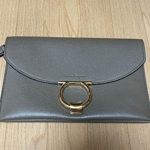 페레가모 클러치백