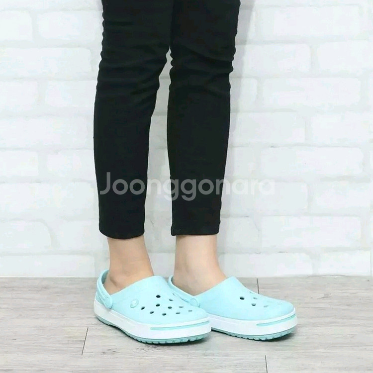 새상품 정품 크록스 크록밴드 250--2