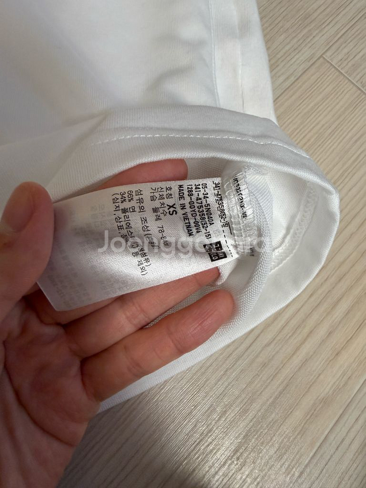 유니클로 기본나시티5종+흰티4종 일괄--2